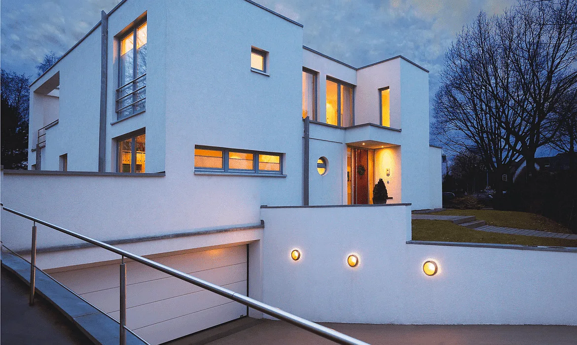 SLV Luminaria de pared para exteriores BULAN redondo E14 IP44, gris plateado SLV Luminaria de pared para exteriores BULAN redondo E14 IP44, gris plateado