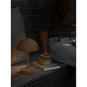 Nordlux L�mpara de mesa a pilas ELLEN TO-GO sin cargador, con IP estaci�n de recarga IP44, marr�n, mate regulable